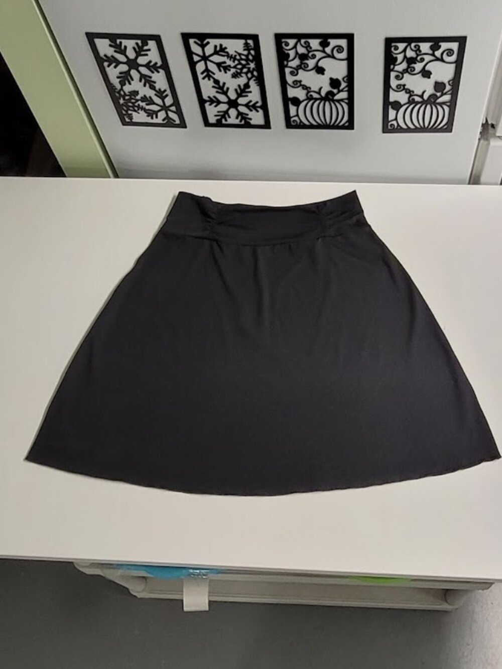 Black Stretch A-Line Skirt Size Small Office Travel Casual-Tranquility Colorado